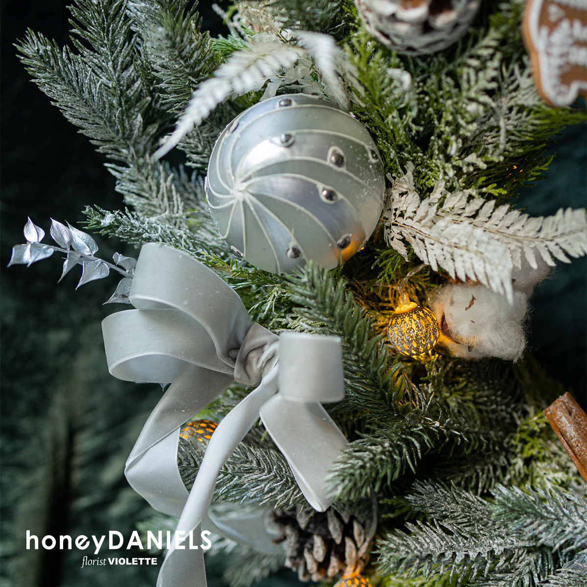 晶霜白・聖誕花圈【 11/25依序出貨 】